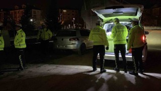 Vatandaşların ihbarı üzerine yakalandı: Abartı egzozlu araç trafikten menedildi
