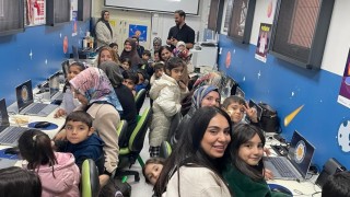 Veliler ve öğrenciler kodlama etkinliğinde buluştu