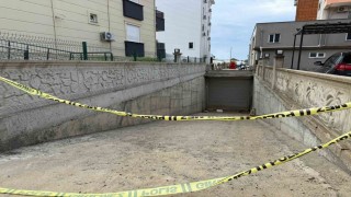 Yolu kısaltmak isterken  apartman boşluğuna düşerek hayatını kaybetti