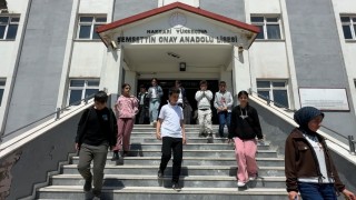 Yüksekovada 4 bin 69 öğrenci bursluluk sınavında ter döktü