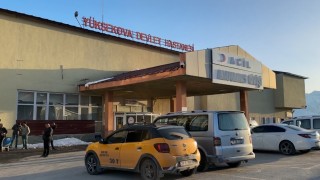 Yüksekovada zehirlenme şüphesiyle 12 öğrenci hastaneye kaldırıldı