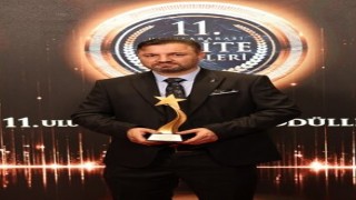Zahra Elwine Yılın Başarılı Kadın Giyim Markası ödülü