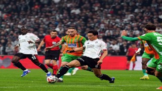 Ziraat Türkiye Kupası: Beşiktaş: 1 - Corendon Alanyaspor: 0 (İlk yarı)