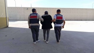 11 yıl kesinleşmiş hapis cezasıyla aranan iki şahıs yakalandı