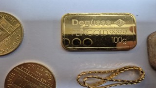 113 bin euro değerinde kaçak altın, komşuya takıldı