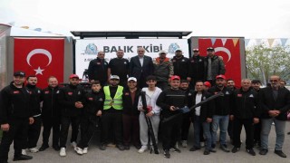 2. Geleneksel Balık Ekibi Gökkuşağı Alabalık Tutma Yarışmasına yoğun ilgi