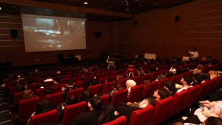7 Kemerli Bir Zaman Geçidi filmi üniversite öğrencileriyle buluştu