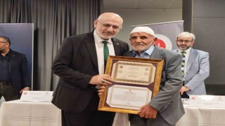 87 yaşında hafız oldu