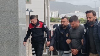 Adana'da cinayet zanlısı adliyeye sevk edildi