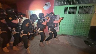 Adanada DEAŞın uyuyan hücresine operasyon: 16 kişi yakalandı
