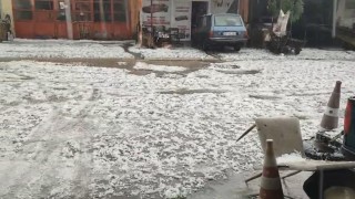 Adıyamanda dolu yağışı hayatı olumsuz etkiledi