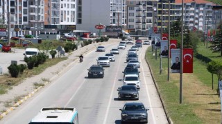 Afyonkarahisar-Antalya yolunda tatilcilerin dönüş yoğunluğu sürüyor