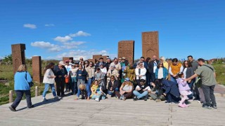 Ahlat Selçuklu Mezarlığında Kurban Bayramı yoğunluğu