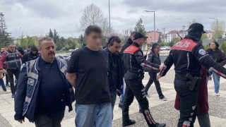 Ailelerden basın mensuplarına tepki: Allah belanızı versin, daha 18 yaşında, çekmeyin