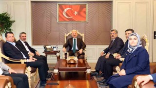 AK Parti heyetinden Vali Osman Varola veda ziyareti