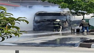 Akaryakıt istasyonunda alev alan tır kullanılamaz hale geldi