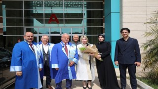 Akdeniz Üniversitesinde mezuniyet coşkusu İlahiyat Fakültesi ile başladı