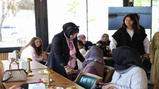 Alacada Anneler Gününde anlamlı buluşma