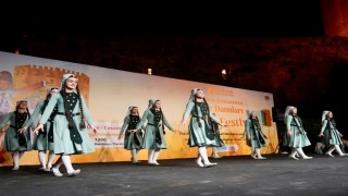 Alanyada kültürleri buluşturan dans ve müzik şöleni başladı
