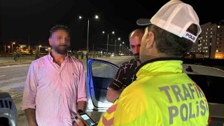 Alkollü sürücünün ehliyetine el konulup, 25 bin lira ceza kesildi