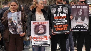 Anne ve babalar, hayatını kaybeden çocukları için Ulus Meydanında bir araya geldi