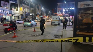 Araçtan inerken tabancası ateş aldı, ayağından vuruldu