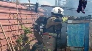 Arsuzd baraka iş yerinden alevler yükseldi