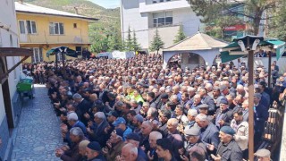 Artvinde 4 ay sonra çığ altından çıkartılan Bülent Gezer son yolculuğuna uğurlandı