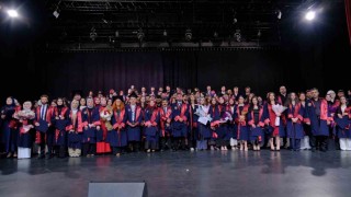 Atatürk Üniversitesi İletişim Fakültesinde mezuniyet heyecanı yaşandı