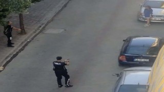 Aydında samuray kılıcıyla sokağa çıkan genç kız dehşet saçtı