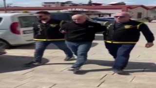 Aynı gece hem iş yerini hem otomobili soydu: Şüpheli tutuklandı