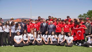 Ayvalıkta 19 Mayıs coşkusu