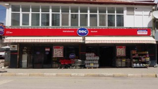 Baba-oğulun mahalle bakkalından Seç Markete uzanan 40 yıllık yolculuğu