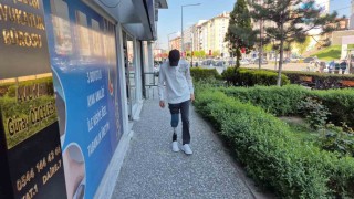 Bacağını kaybeden 15 yaşındaki çocuk, hayırseverler sayesinde özgürlüğüne kavuştu