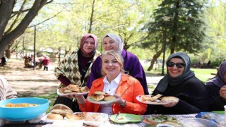 Baharın coşkusu ve Anneler Günü Ornaz Vadisinde bir araya geldi