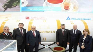 Bakan Çiftçi, SAHA EXPOda yerli ve milli ürünleri inceledi