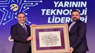 Bakan Kacır: ‘‘Teknoloji girişimlerinin sermayesi akıl sermayesidir