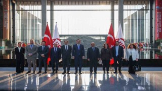Bakan Kurum, Çinli şirketlerin yöneticileriyle görüştü