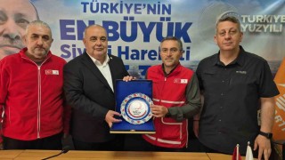 Bartın protokolü kurban bağışını Kızılaya yaptı
