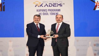 Başkan Altaya İbn Haldun Üniversitesinden gençlik projeleri ödülü