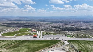 Başkan Çolakbayrakdar: Erciyes manzaralı millet bahçesi, doğa, manzara ve huzurun buluştuğu yer