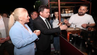 Başkan Erkan Aydın kahve ve müzik tutkunlarıyla bir araya geldi