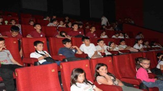 Başkan Kumral, Babadağlı çocukları sinemayla buluşturdu