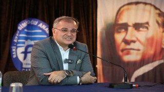 Başkan Özdoğan gençlerle baş başa