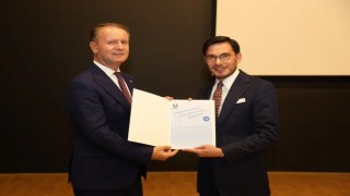 Başkan Yazıcıoğluna Babadan Oğula Devlet Adamı ödülü
