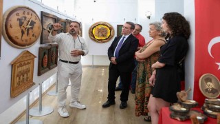 Başkan Yetişkinden ahşap sanatına destek