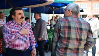 Başkan yılmaz esnaf ve vatandaşla bayramlaştı