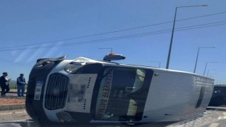 Batmanda minibüs ile otomobil çarpıştı: 5 yaralı