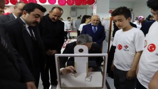 Bayburt Ortaokulu öğrencilerinden bilim fuarı