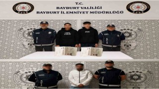 Bayburtta 5 düzensiz göçmen yakalandı